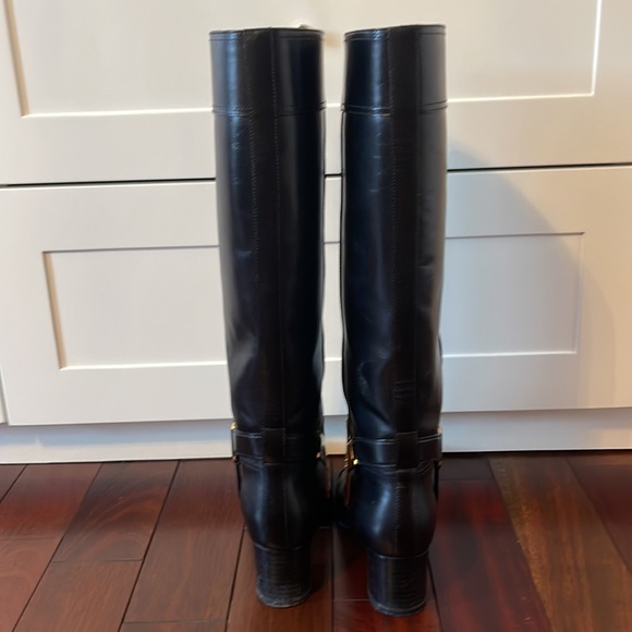 Knee high Yves st laurent boots. - Picture 3 of 4